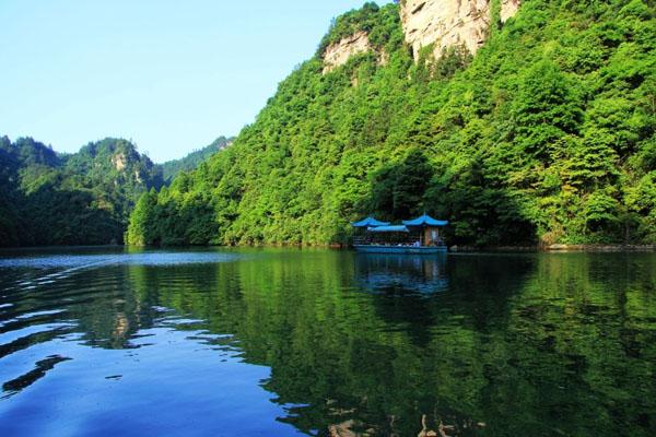 张家界宝峰湖景区简介 好玩吗