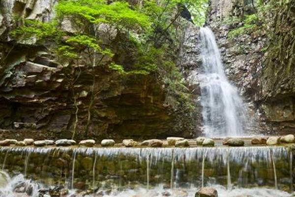 石膏山在哪里 石膏山风景区景点介绍